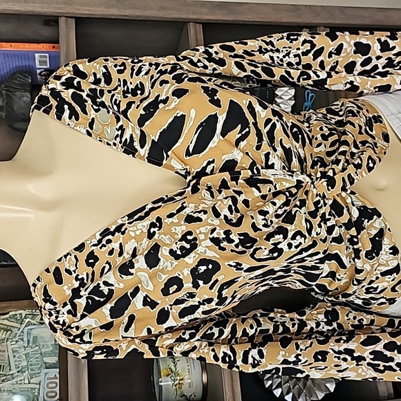 TOPSHOP/ Twist Front Long Sleeve Top - Picture 2 of 7